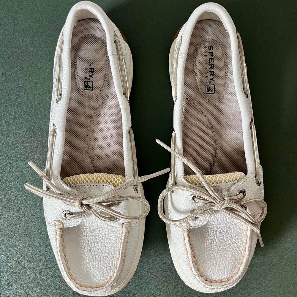 Sperry Leather Women's Laguna Boat Shoes, Size 5.5M, Classic Nautical Style
